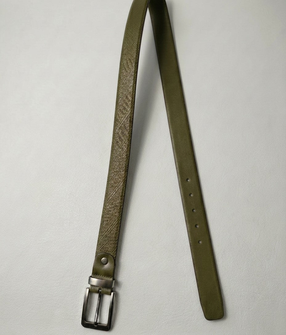 Classic Leather Belt with Contrast Stitching