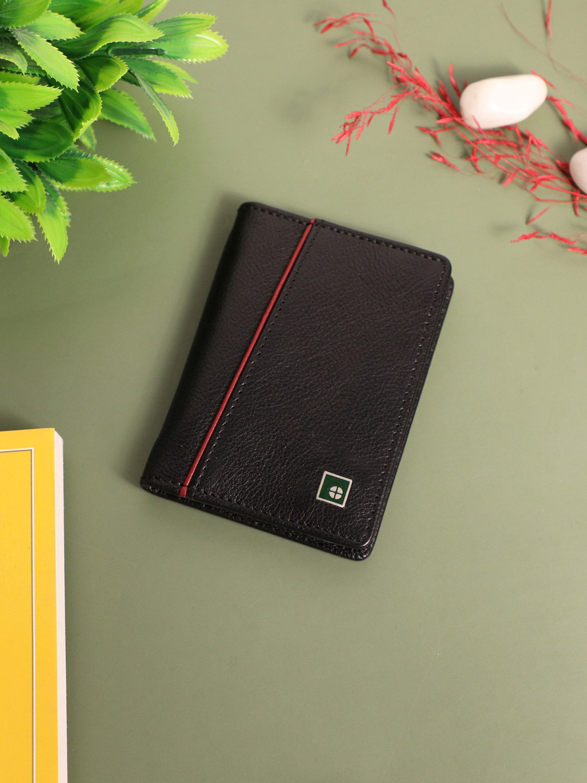 Everyday Compact Leather Wallet