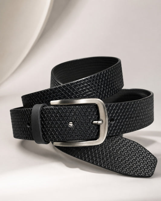 Classic Leather Belt with Contrast Stitching