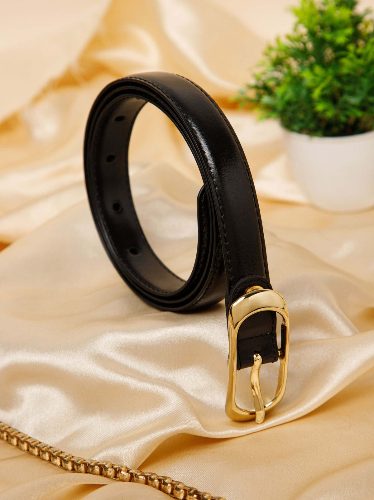 Center-Pin Leather Belt