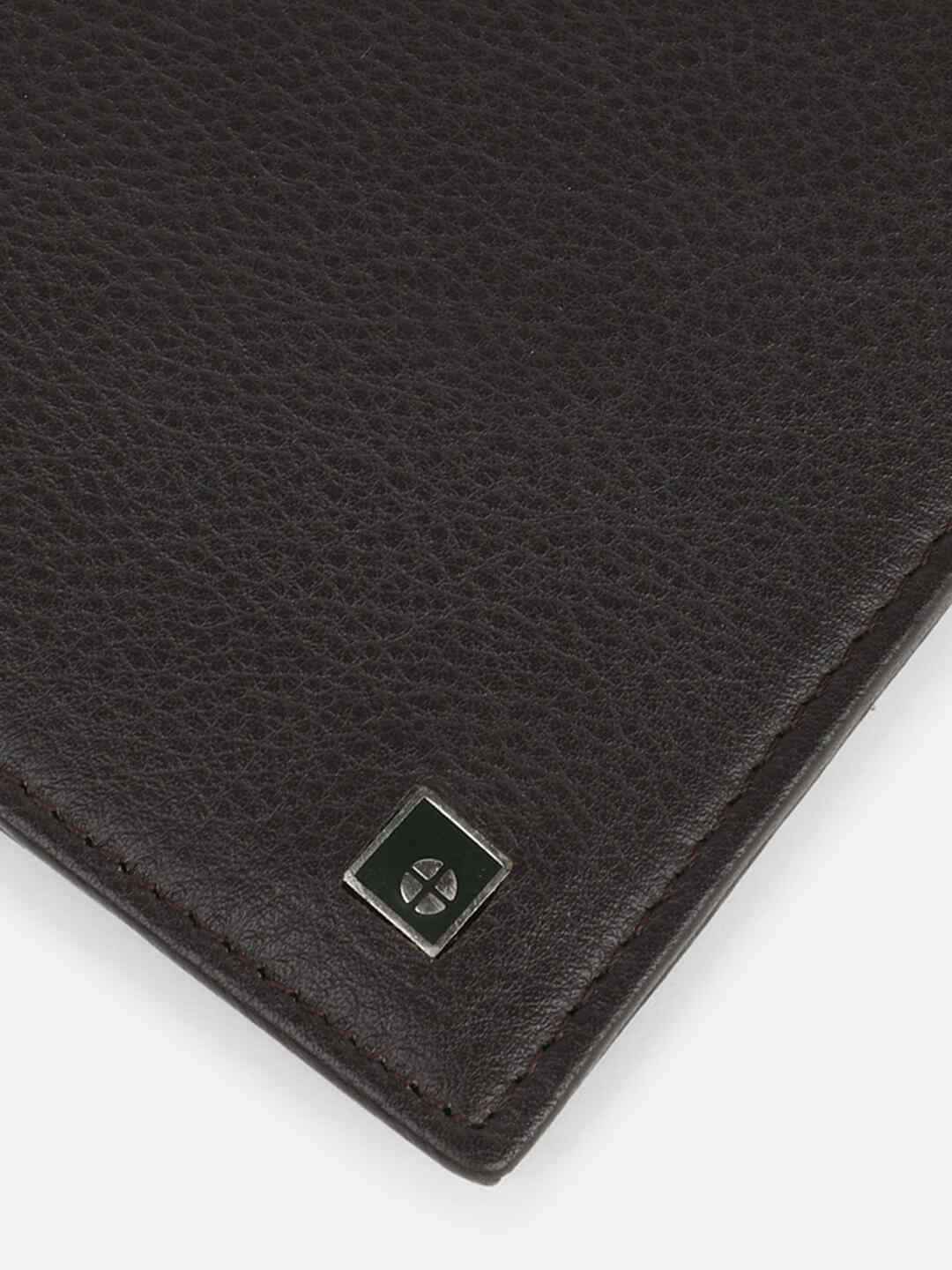 ET-2002-Brown